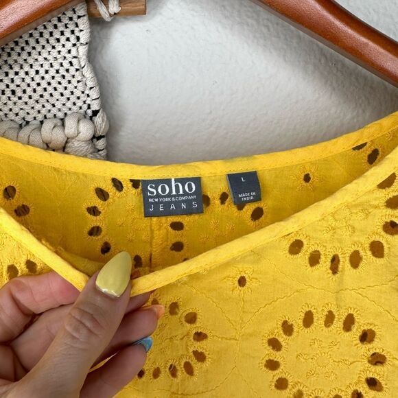 Soho Yellow Sunrise Orange Bell Sleeve Eyelet Blouse Large - Picture 6 of 7